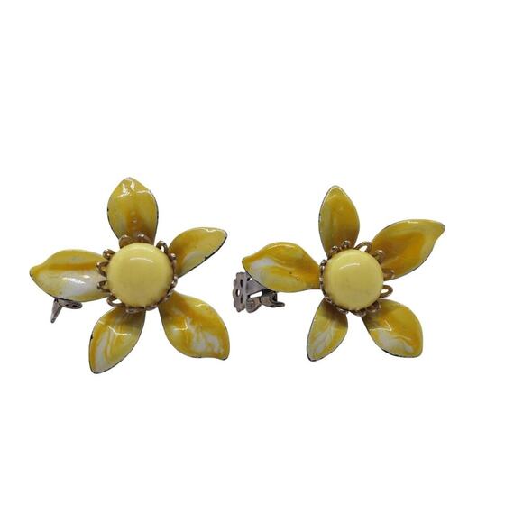 Vintage Earrings Yellow Daisy Flower Enamel 1950s Clip on - Picture 7 of 7